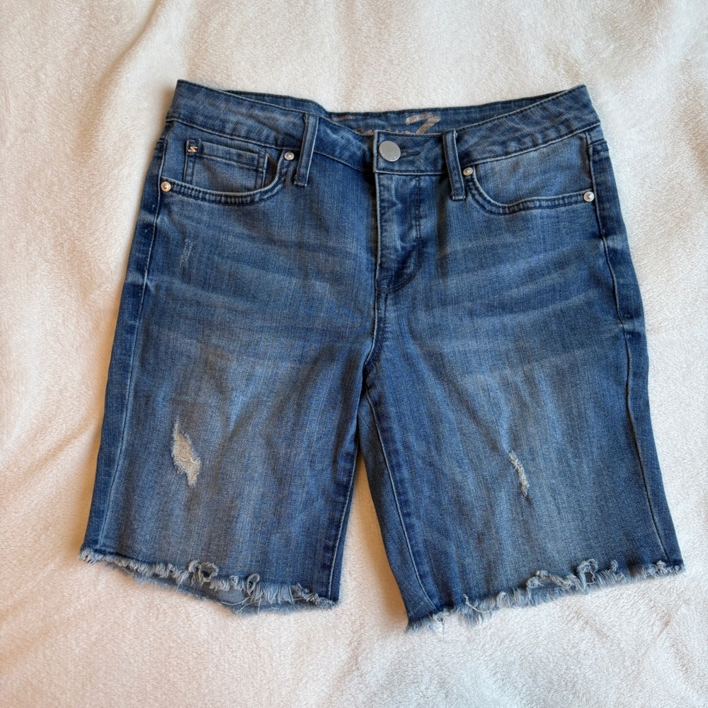 Seven7 Sunset Bermuda Denim Shorts National Wash Distressed Raw Hem Size 4